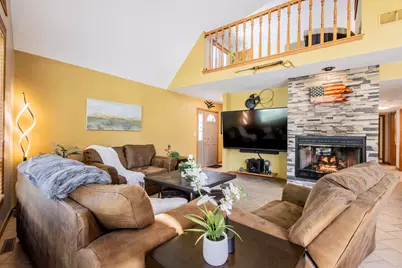 33197 S Lakeshore Dr, Burlington, WI 53105 - Photo 4