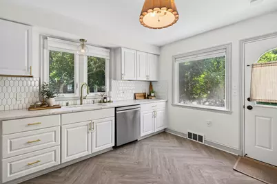 4100 N Ardmore Ave, Shorewood, WI 53211 - Photo 10