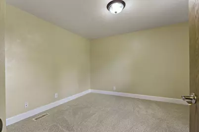 28430  117th St, Salem Lakes, WI 53179 - Photo 24