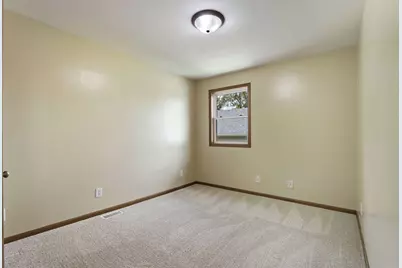 28430  117th St, Salem Lakes, WI 53179 - Photo 20