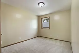 28430 117th St, Salem Lakes, WI 53179 - Photo 20