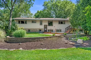 W274S4153 Timber Trail, Waukesha, WI 53189 - Photo 6