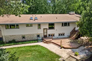 W274S4153 Timber Trail, Waukesha, WI 53189 - Photo 4