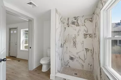 1850 N Warren Ave, Milwaukee, WI 53202 - Photo 20
