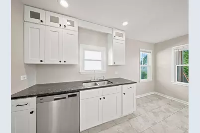 2247 E Vollmer Ave, Milwaukee, WI 53207 - Photo 8
