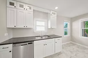2247 E Vollmer Ave, Milwaukee, WI 53207 - Photo 8