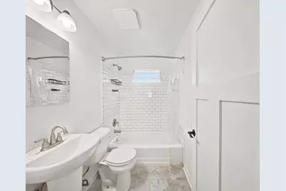 2247 E Vollmer Ave, Milwaukee, WI 53207 - Photo 16
