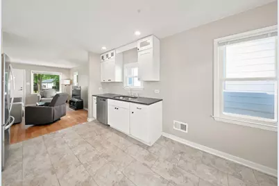 2247 E Vollmer Ave, Milwaukee, WI 53207 - Photo 10