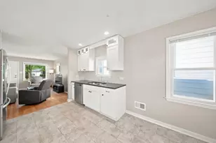 2247 E Vollmer Ave, Milwaukee, WI 53207 - Photo 10