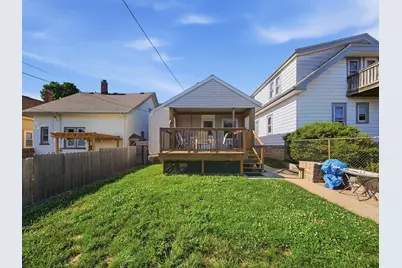 2247 E Vollmer Ave, Milwaukee, WI 53207 - Photo 22