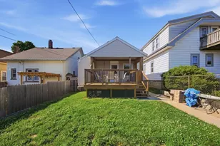 2247 E Vollmer Ave, Milwaukee, WI 53207 - Photo 22