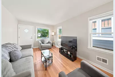 2247 E Vollmer Ave, Milwaukee, WI 53207 - Photo 4