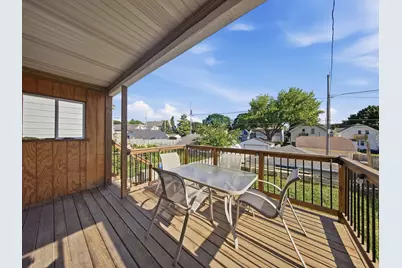 2247 E Vollmer Ave, Milwaukee, WI 53207 - Photo 20