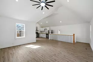 1850 N Warren Ave, Milwaukee, WI 53202 - Photo 20