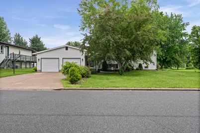 4016  Mary Dr, Onalaska, WI 54650 - Photo 1