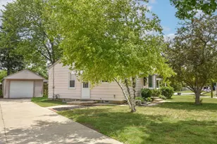 6639 W Bennett Ave, Milwaukee, WI 53219 - Photo 2