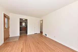6639 W Bennett Ave, Milwaukee, WI 53219 - Photo 6
