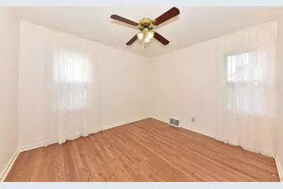 6639 W Bennett Ave, Milwaukee, WI 53219 - Photo 12