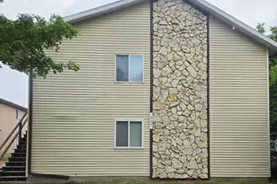 425 10th St, La Crosse, WI 54601 - Photo 2