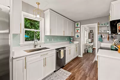 2551 N 94th St, Wauwatosa, WI 53226 - Photo 2