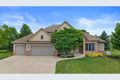 1822  Coach House Ct, Racine, WI 53406 - Photo 2