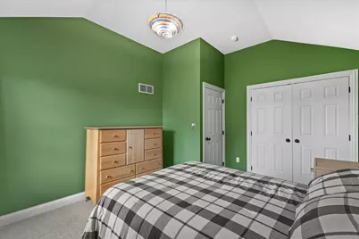 1822  Coach House Ct, Racine, WI 53406 - Photo 20