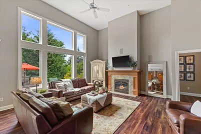 1822  Coach House Ct, Racine, WI 53406 - Photo 10