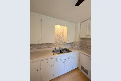 214  Fairview St, Watertown, WI 53094 - Photo 12
