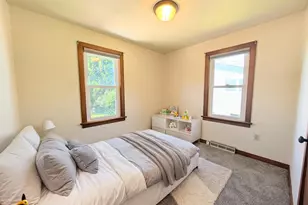 214 Fairview St, Watertown, WI 53094 - Photo 8
