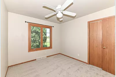8203  Northwestern Ave, Racine, WI 53406 - Photo 14