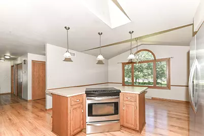8203  Northwestern Ave, Racine, WI 53406 - Photo 4