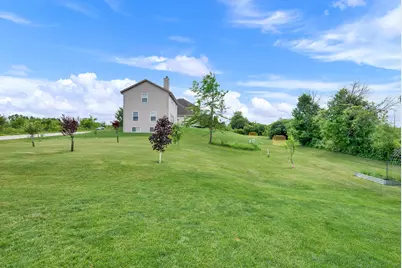 9493 N Michael Ct, Milwaukee, WI 53224 - Photo 2