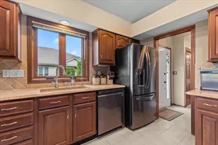 W173N8073 Shady Ln, Menomonee Falls, WI 53051 - Photo 12