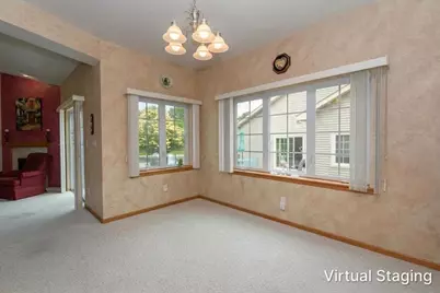 5394 S Butterfield Way, Greenfield, WI 53221 - Photo 8