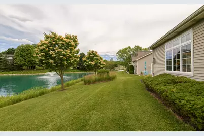 5394 S Butterfield Way, Greenfield, WI 53221 - Photo 22