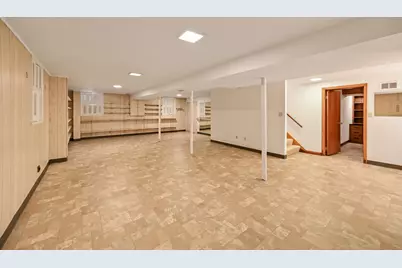 12500  Stephen Pl, Elm Grove, WI 53122 - Photo 36