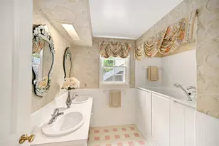 12500 Stephen Pl, Elm Grove, WI 53122 - Photo 32
