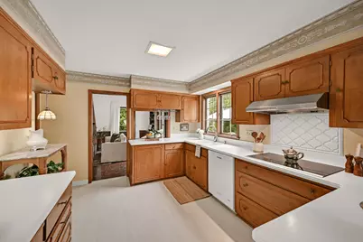 12500  Stephen Pl, Elm Grove, WI 53122 - Photo 16