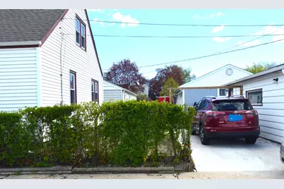 1561 W Morgan Ave, Milwaukee, WI 53221 - Photo 6