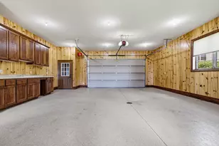 7306 S Stone Hedge Dr, Franklin, WI 53132 - Photo 4