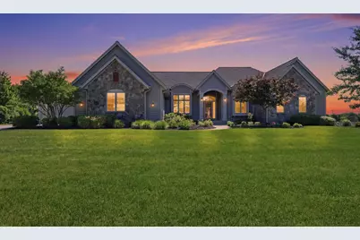 7306 S Stone Hedge Dr, Franklin, WI 53132 - Photo 1