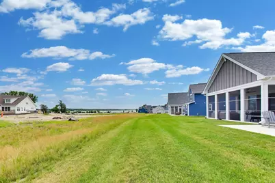 2730  Harbor Ct, Delavan, WI 53115 - Photo 36