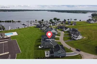 2730  Harbor Ct, Delavan, WI 53115 - Photo 2