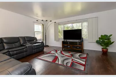5974 N 37th St #5976, Milwaukee, WI 53209 - Photo 8