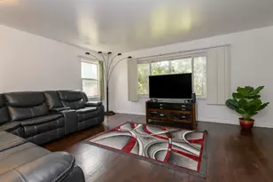 5974 N 37th St, Milwaukee, WI 53209 - Photo 8