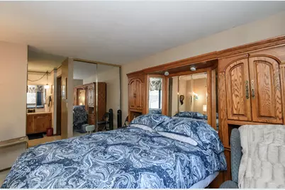 7821 W Heather Ave, Milwaukee, WI 53223 - Photo 18