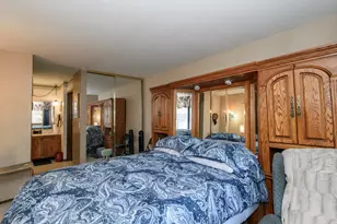 7821 W Heather Ave, Milwaukee, WI 53223 - Photo 18