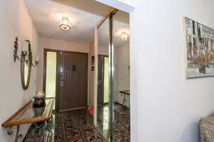 7821 W Heather Ave, Milwaukee, WI 53223 - Photo 6