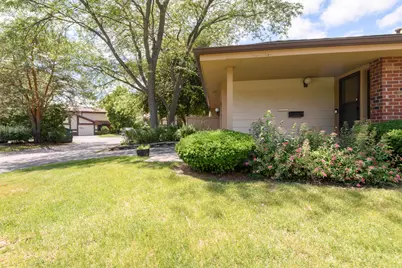 7821 W Heather Ave, Milwaukee, WI 53223 - Photo 4