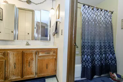 7821 W Heather Ave, Milwaukee, WI 53223 - Photo 20